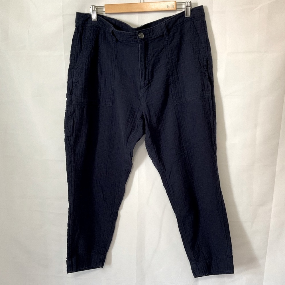 Old Navy gauzy 100% Cotton cropped carpenter style pants Navy blue size 16